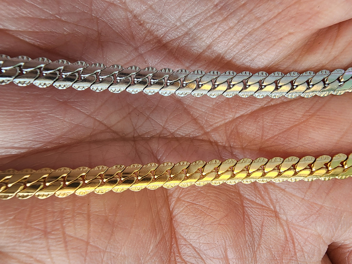 Engraved Herringbone Flat Chain