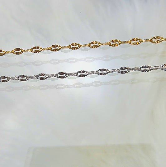 Dainty Shimmering Foil Chain