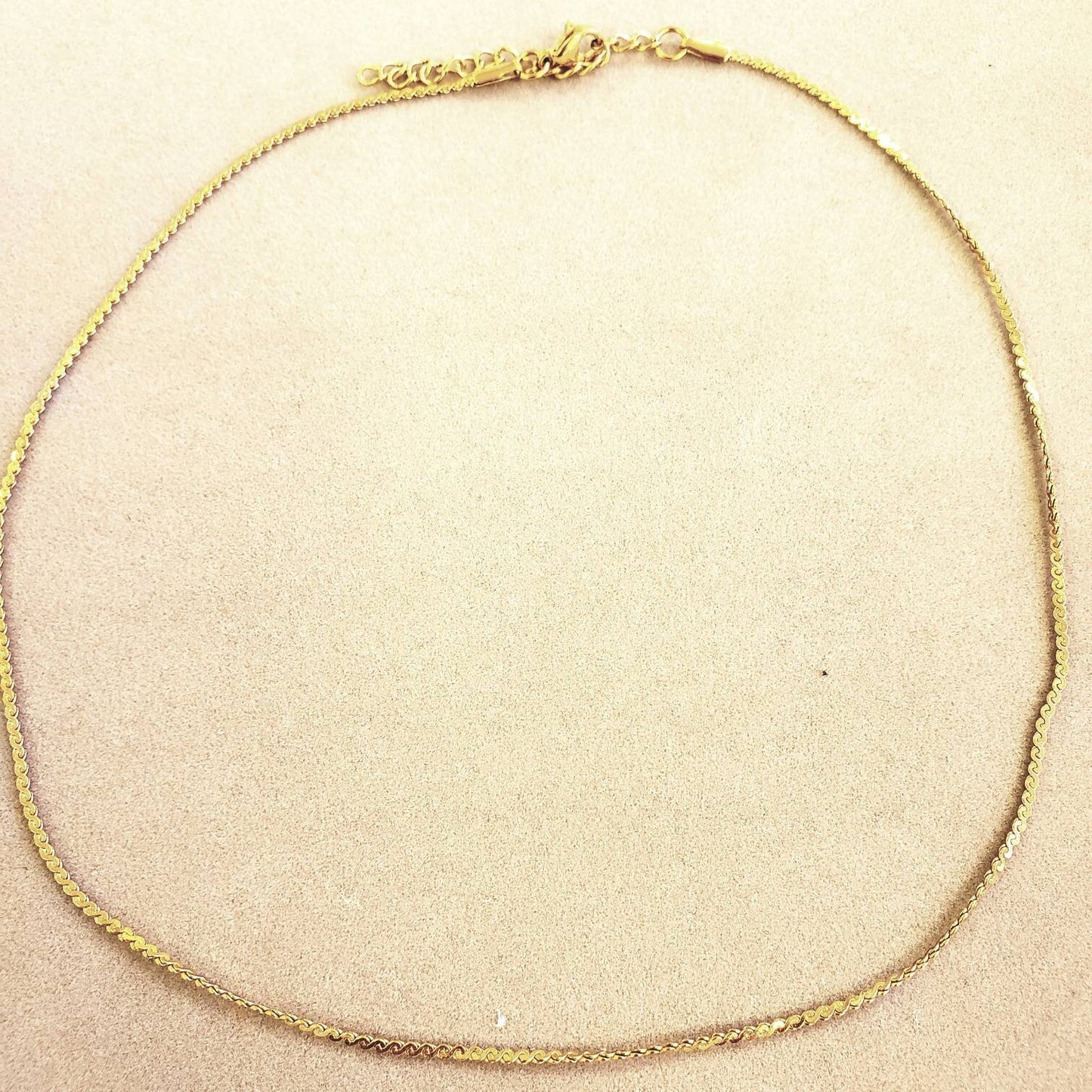 Flat chain necklace with extender,  skinny herringbone like chain, layering chain, lays flat
